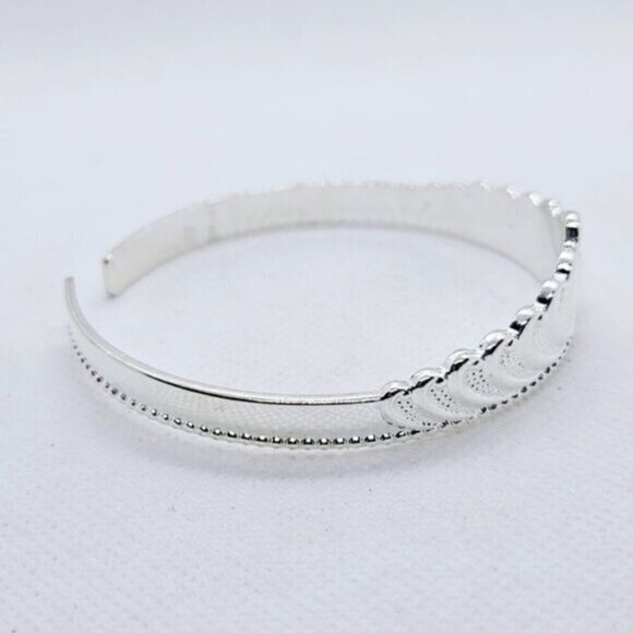 Silver Tone Adjustable Crown Style Bracelet NWT - Picture 5 of 6